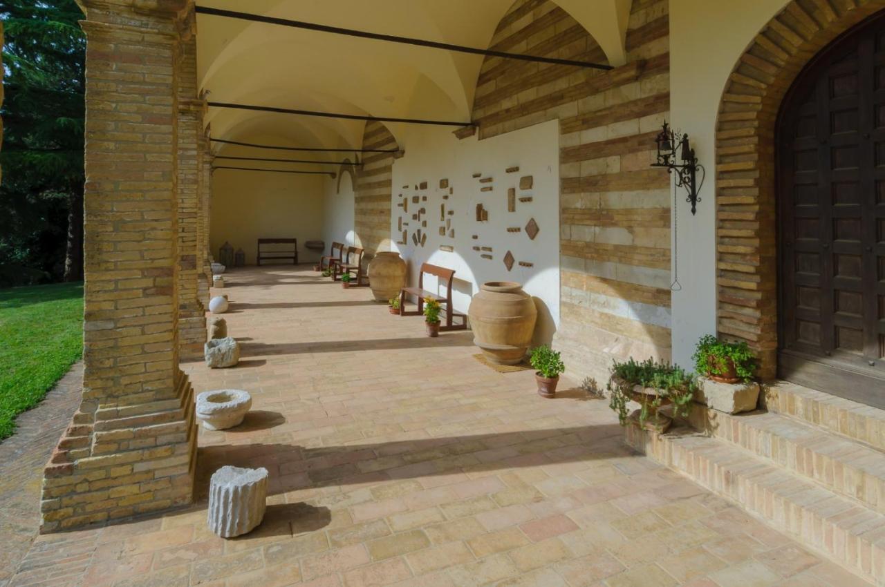 Bed and Breakfast Convento Di San Francesco Mondaino Exterior foto
